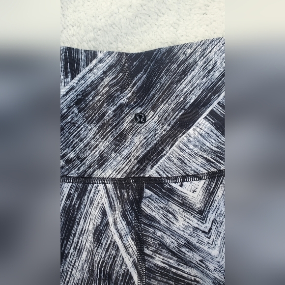 Lululemon hot to street pant sweat wicking mesh pull on leggings in heat wave 6 - Picture 11 of 12